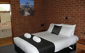 Milawa Motel